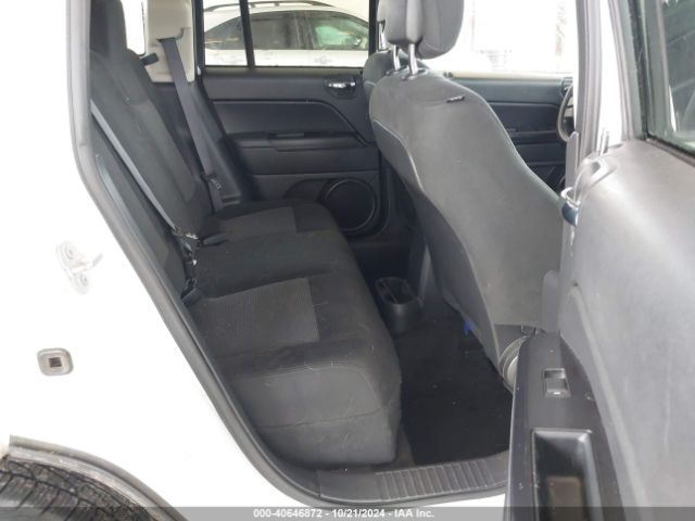 Photo 7 VIN: 1C4NJCBA7GD615819 - JEEP COMPASS 