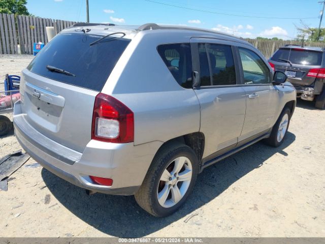 Photo 3 VIN: 1C4NJCBA7GD705584 - JEEP COMPASS 