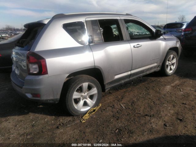 Photo 3 VIN: 1C4NJCBA7HD124748 - JEEP COMPASS 