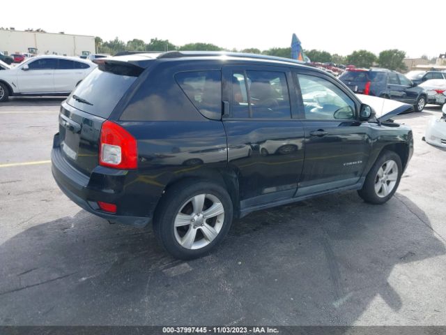 Photo 3 VIN: 1C4NJCBA8CD520793 - JEEP COMPASS 