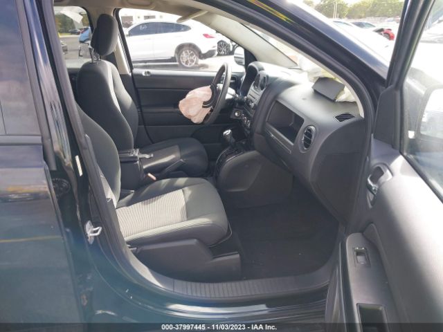 Photo 4 VIN: 1C4NJCBA8CD520793 - JEEP COMPASS 