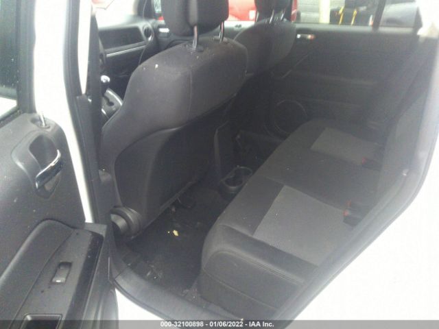 Photo 7 VIN: 1C4NJCBA8CD626404 - JEEP COMPASS 