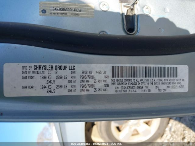 Photo 8 VIN: 1C4NJCBA8DD140659 - JEEP COMPASS 