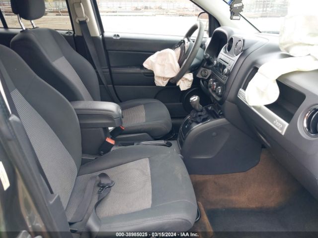 Photo 4 VIN: 1C4NJCBA8ED510283 - JEEP COMPASS 