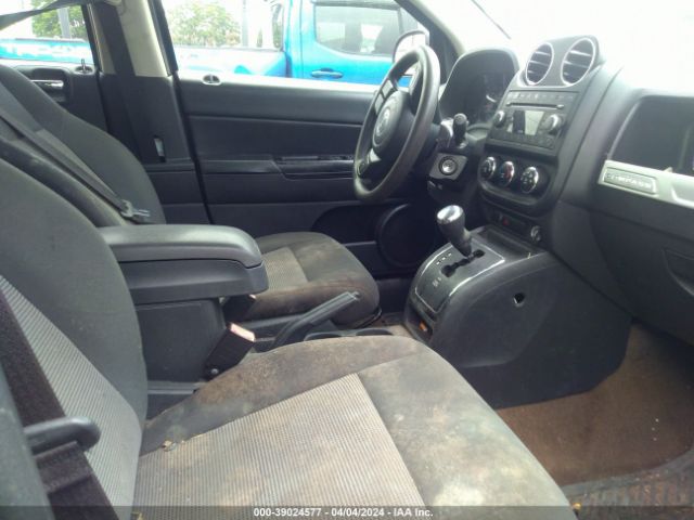 Photo 4 VIN: 1C4NJCBA8ED515130 - JEEP COMPASS 