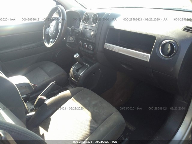 Photo 4 VIN: 1C4NJCBA8ED524166 - JEEP COMPASS 