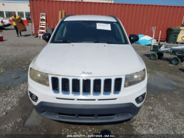 Photo 5 VIN: 1C4NJCBA8ED594461 - JEEP COMPASS 