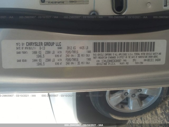 Photo 8 VIN: 1C4NJCBA8ED630987 - JEEP COMPASS 