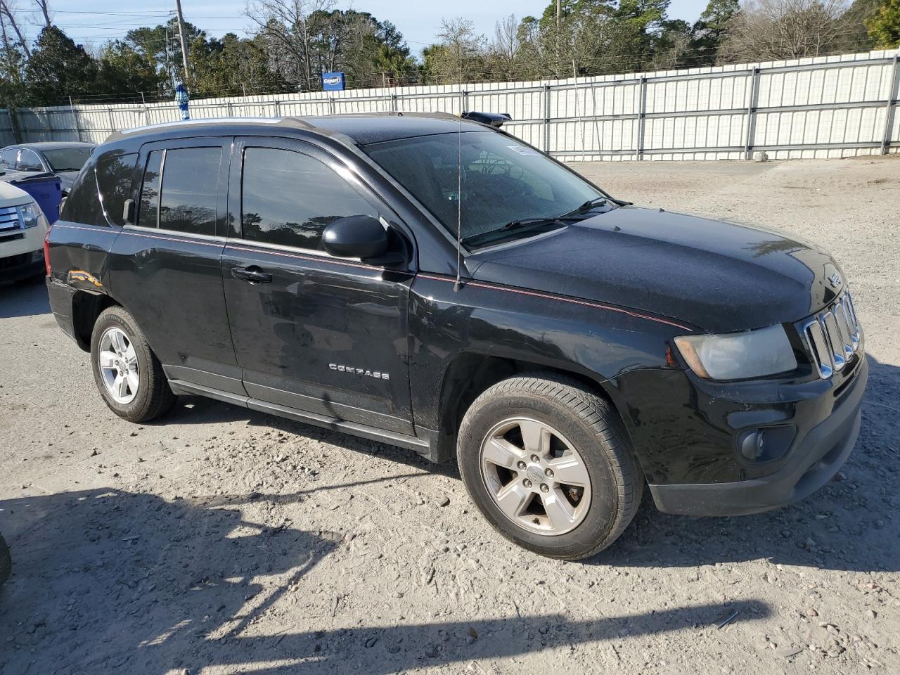 Photo 3 VIN: 1C4NJCBA8ED743032 - JEEP COMPASS 