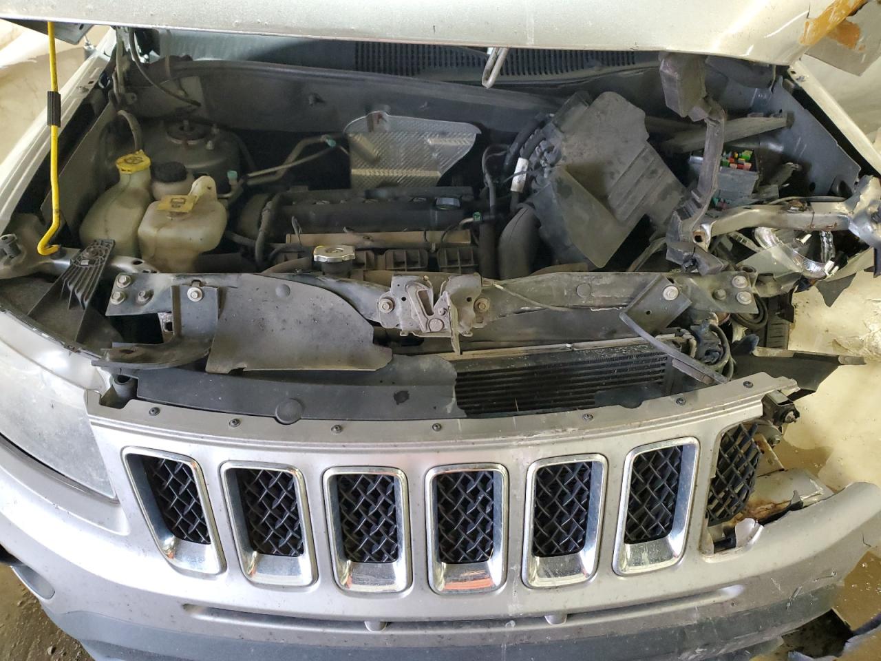 Photo 11 VIN: 1C4NJCBA8GD553881 - JEEP COMPASS 