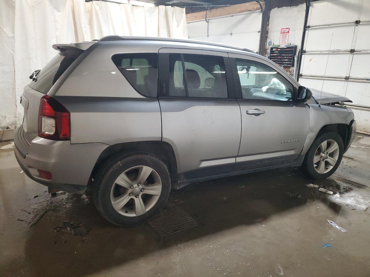 Photo 2 VIN: 1C4NJCBA8GD553881 - JEEP COMPASS 