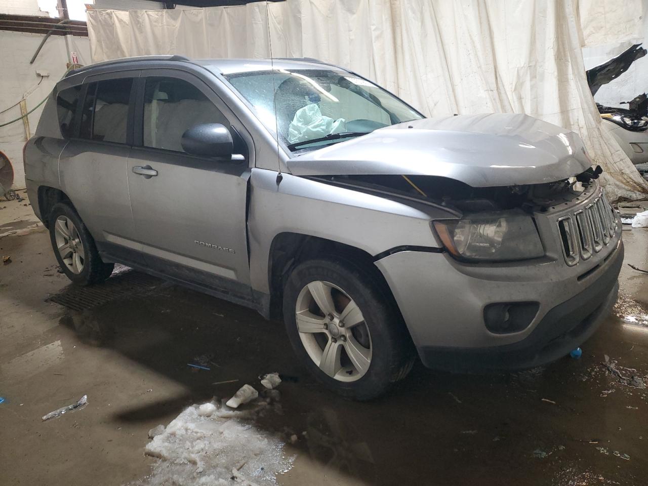 Photo 3 VIN: 1C4NJCBA8GD553881 - JEEP COMPASS 