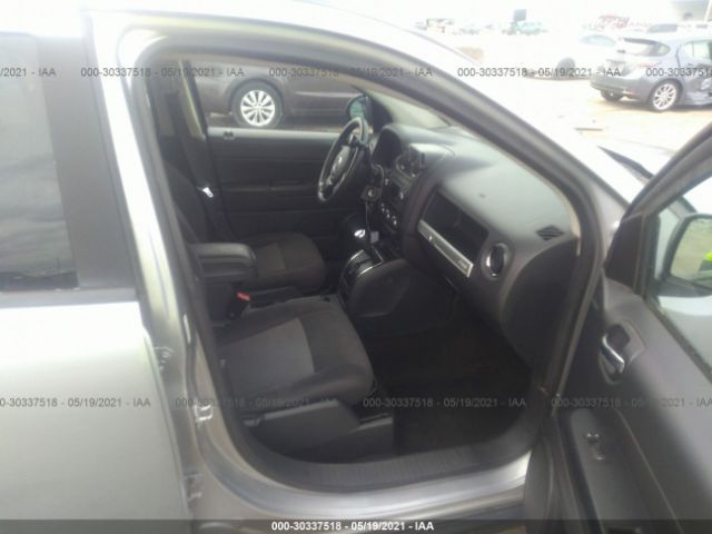 Photo 4 VIN: 1C4NJCBA8GD681621 - JEEP COMPASS 