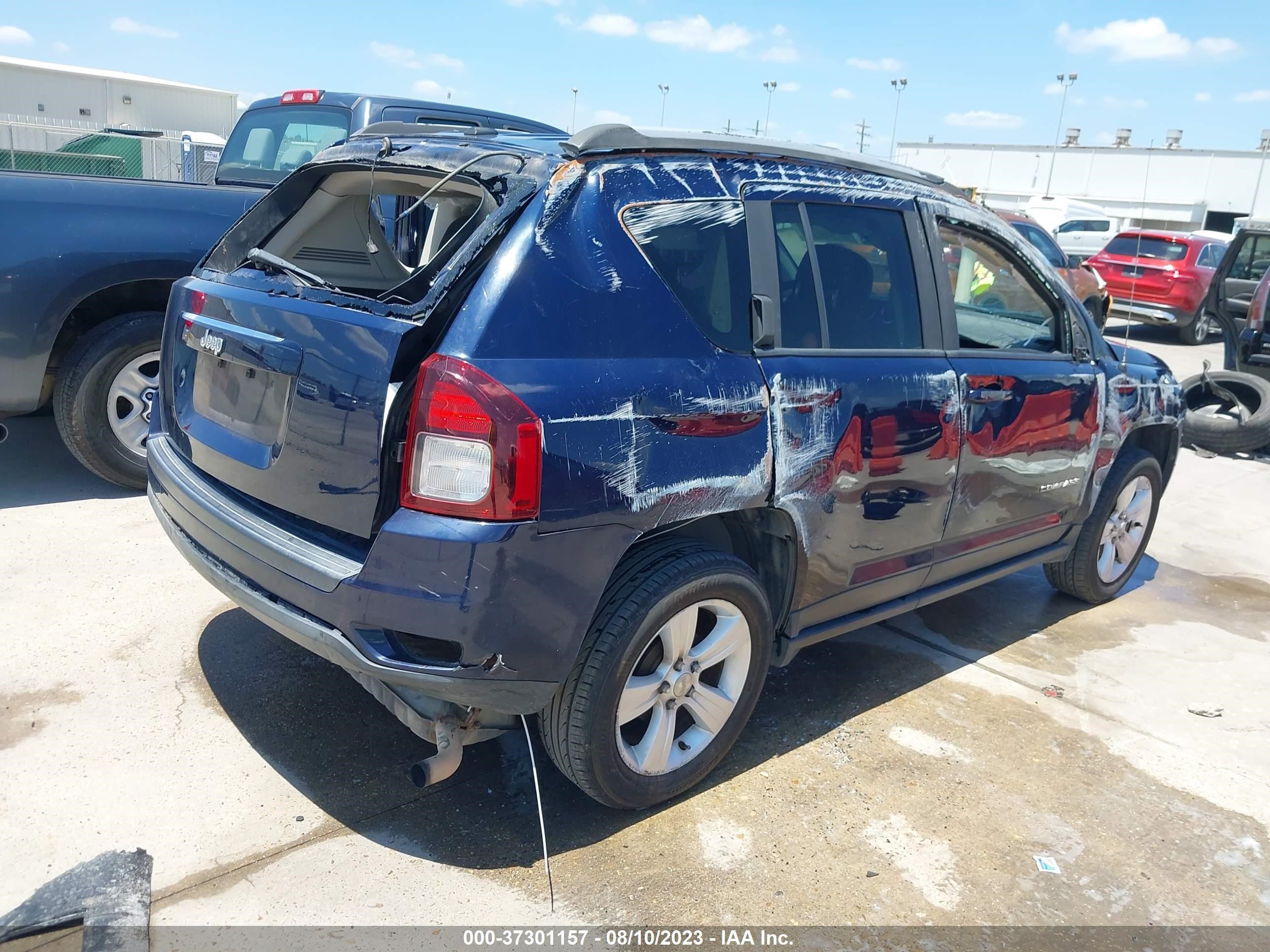 Photo 3 VIN: 1C4NJCBA8GD742787 - JEEP COMPASS 