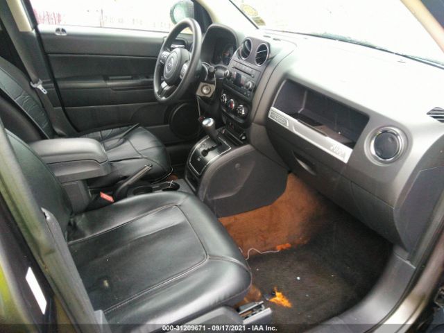 Photo 4 VIN: 1C4NJCBA8GD743132 - JEEP COMPASS 