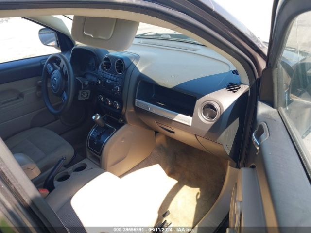 Photo 4 VIN: 1C4NJCBA8GD763073 - JEEP COMPASS 