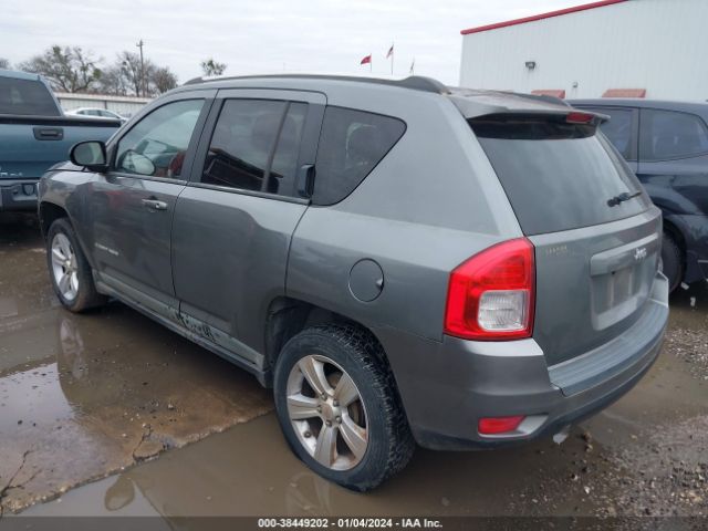 Photo 2 VIN: 1C4NJCBA9CD502495 - JEEP COMPASS 