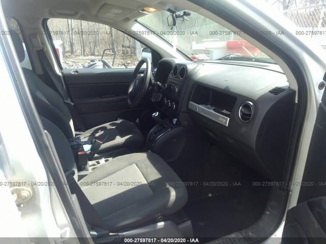 Photo 4 VIN: 1C4NJCBA9ED553174 - JEEP COMPASS 