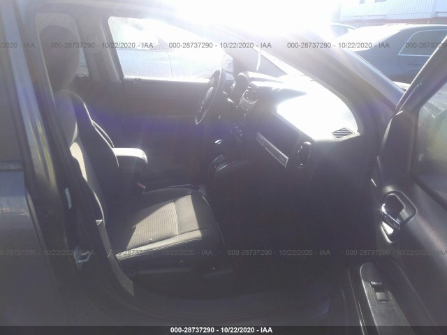 Photo 4 VIN: 1C4NJCBA9ED882165 - JEEP COMPASS 