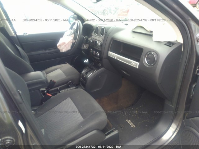 Photo 4 VIN: 1C4NJCBA9GD543117 - JEEP COMPASS 