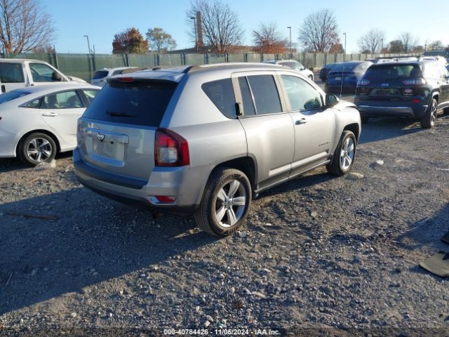 Photo 3 VIN: 1C4NJCBA9GD553713 - JEEP COMPASS 