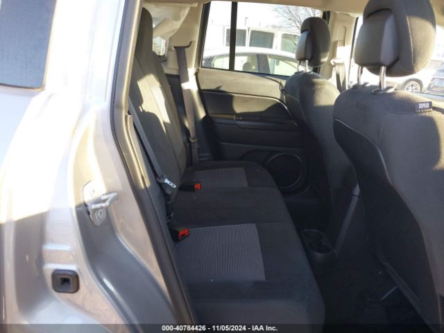 Photo 7 VIN: 1C4NJCBA9GD553713 - JEEP COMPASS 