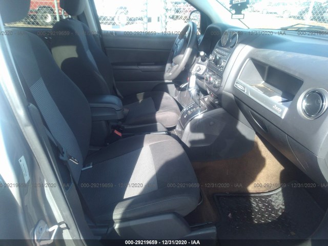 Photo 4 VIN: 1C4NJCBA9GD641256 - JEEP COMPASS 