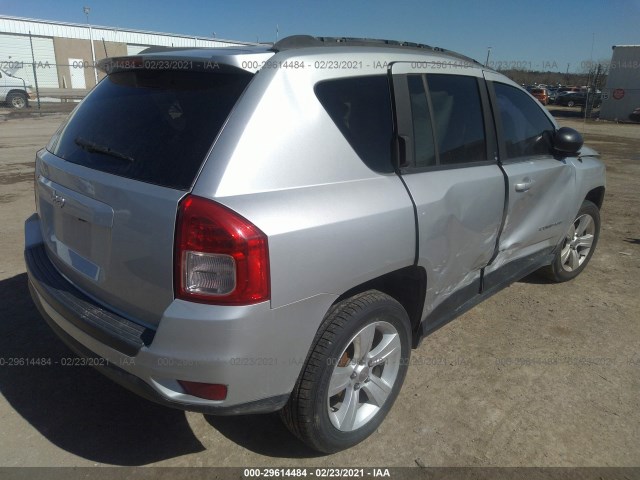 Photo 3 VIN: 1C4NJCBAXCD610396 - JEEP COMPASS 