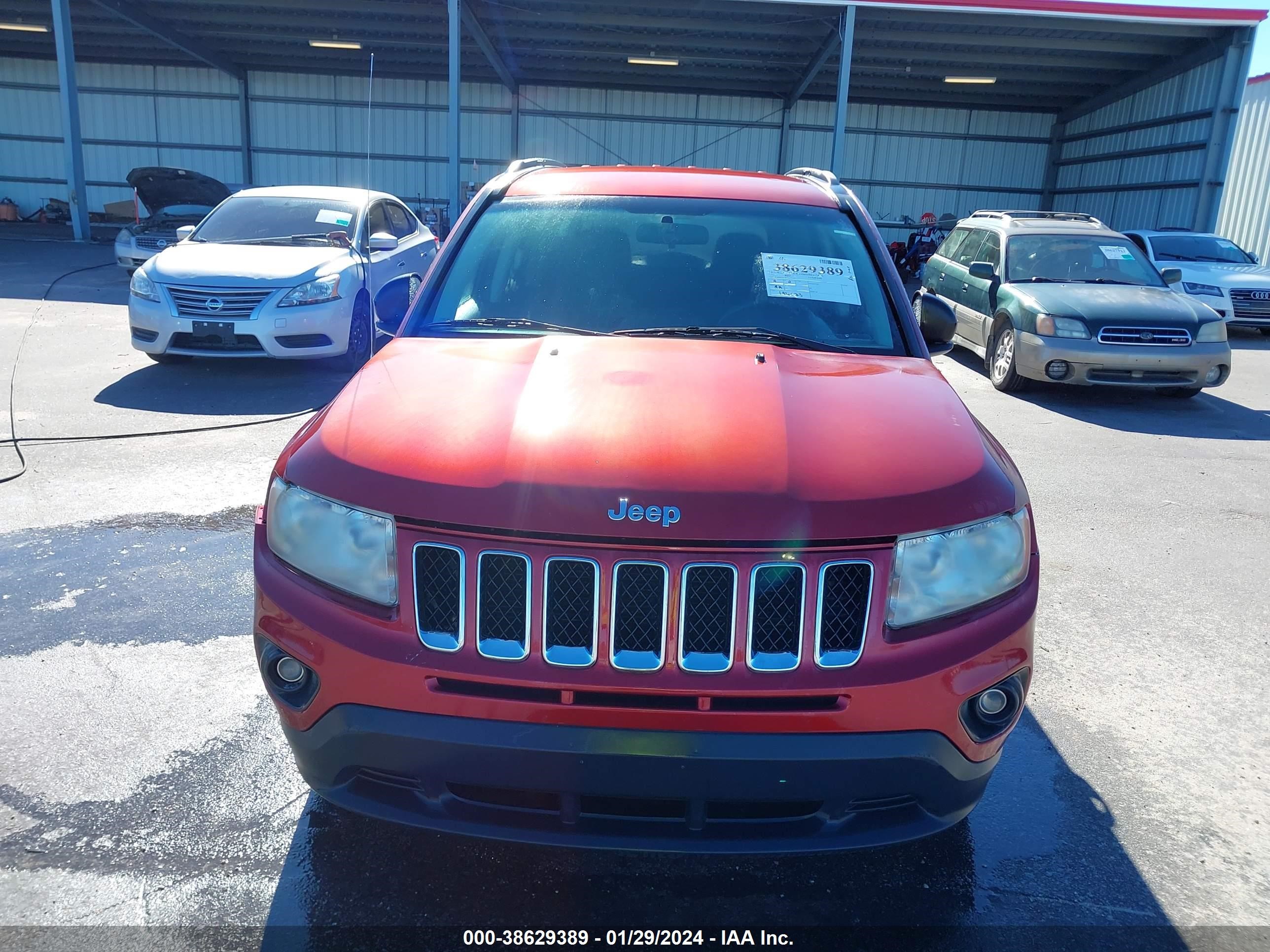 Photo 5 VIN: 1C4NJCBAXCD623553 - JEEP COMPASS 