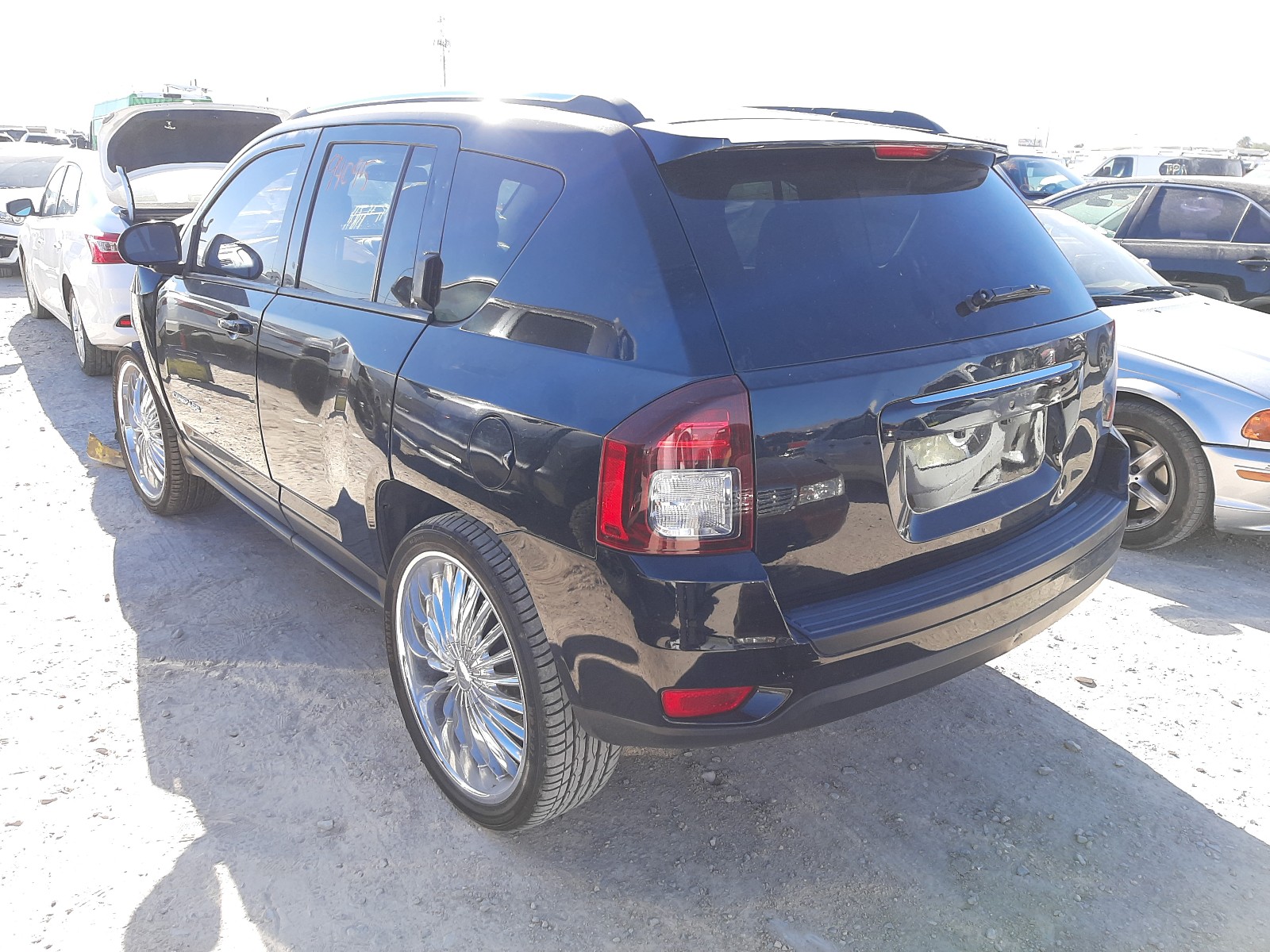 Photo 2 VIN: 1C4NJCBAXED882790 - JEEP COMPASS SP 