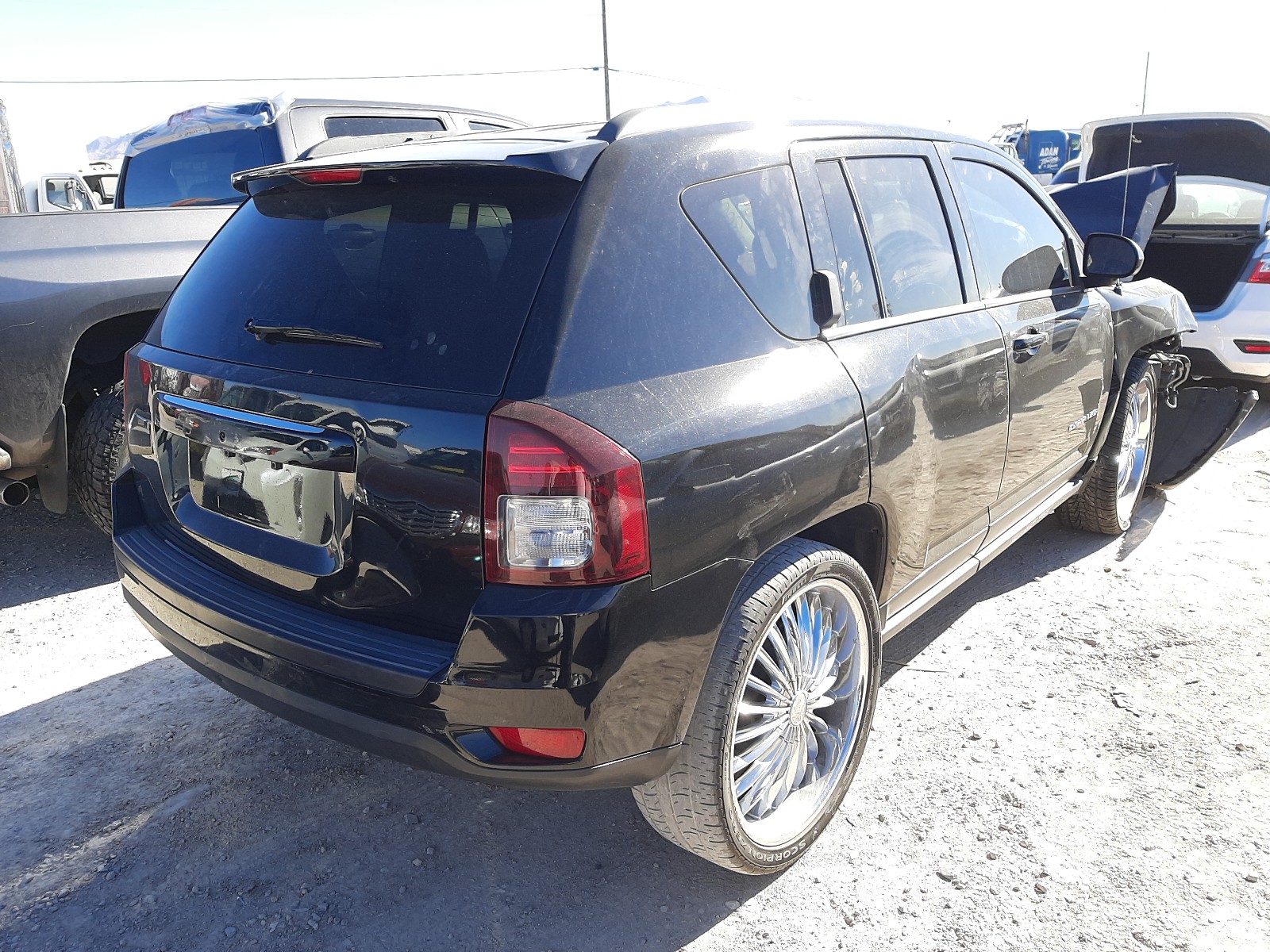 Photo 3 VIN: 1C4NJCBAXED882790 - JEEP COMPASS SP 