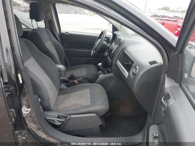 Photo 4 VIN: 1C4NJCBAXGD512765 - JEEP COMPASS 