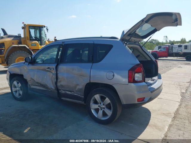 Photo 2 VIN: 1C4NJCBAXGD524902 - JEEP COMPASS 