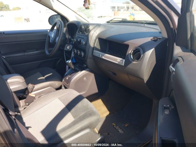 Photo 4 VIN: 1C4NJCBAXGD560783 - JEEP COMPASS 