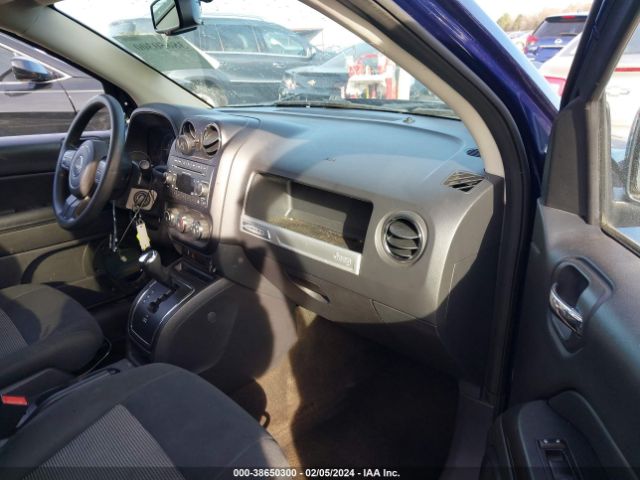 Photo 4 VIN: 1C4NJCBAXGD611067 - JEEP COMPASS 