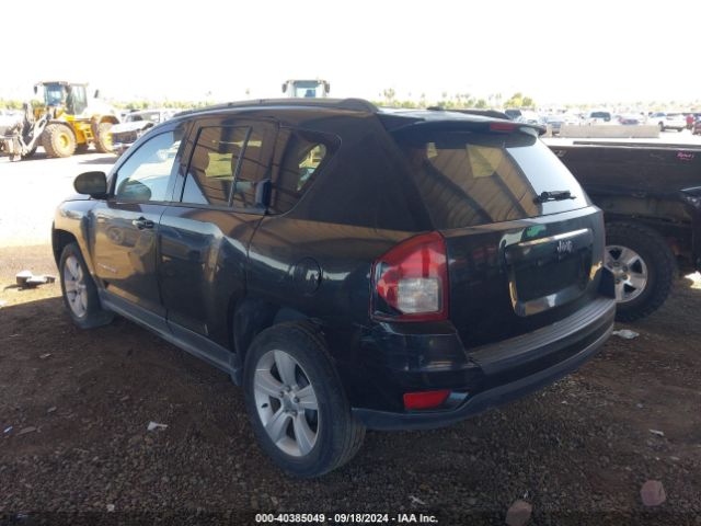 Photo 2 VIN: 1C4NJCBAXGD621761 - JEEP COMPASS 