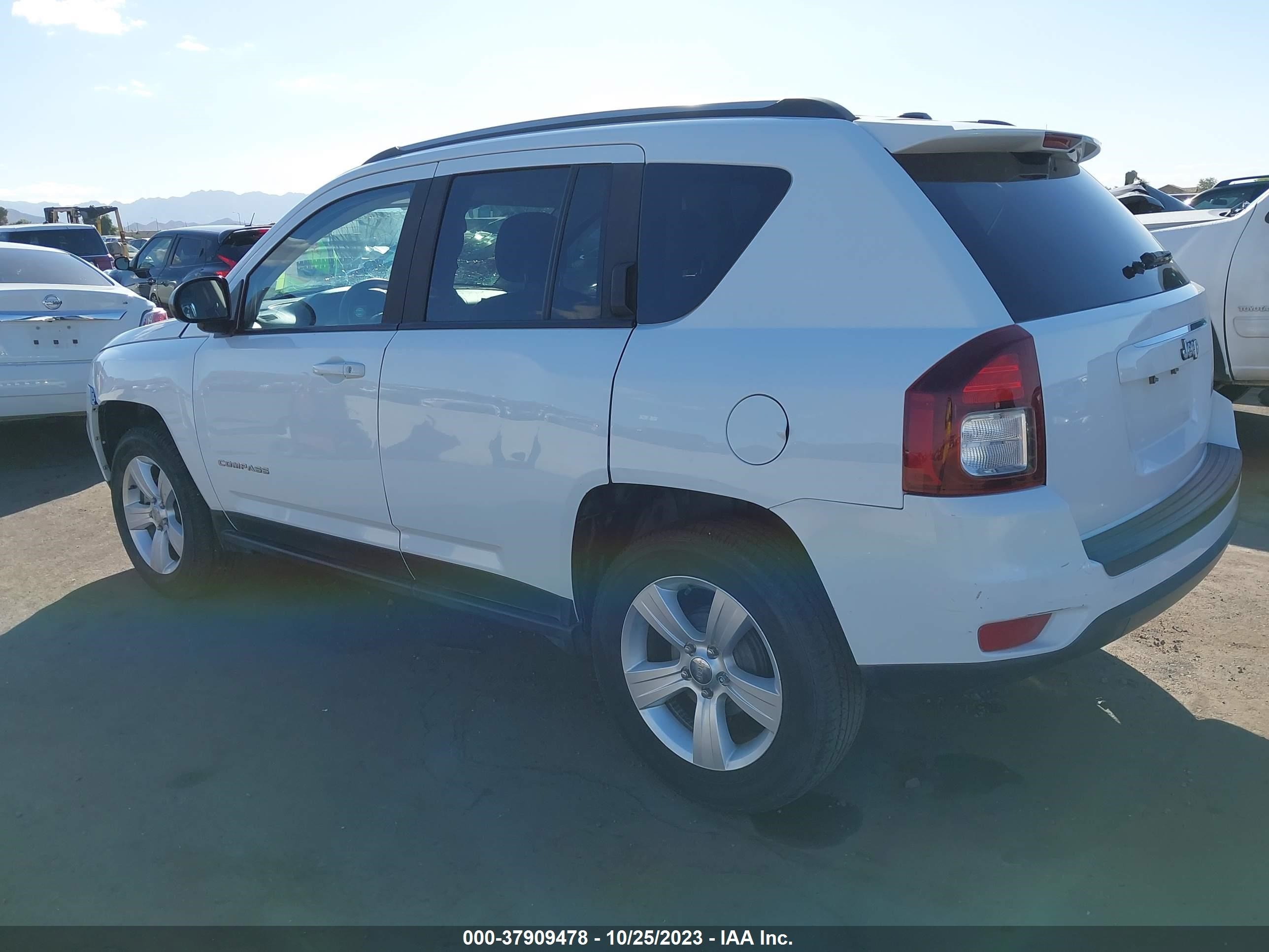 Photo 2 VIN: 1C4NJCBAXGD681491 - JEEP COMPASS 