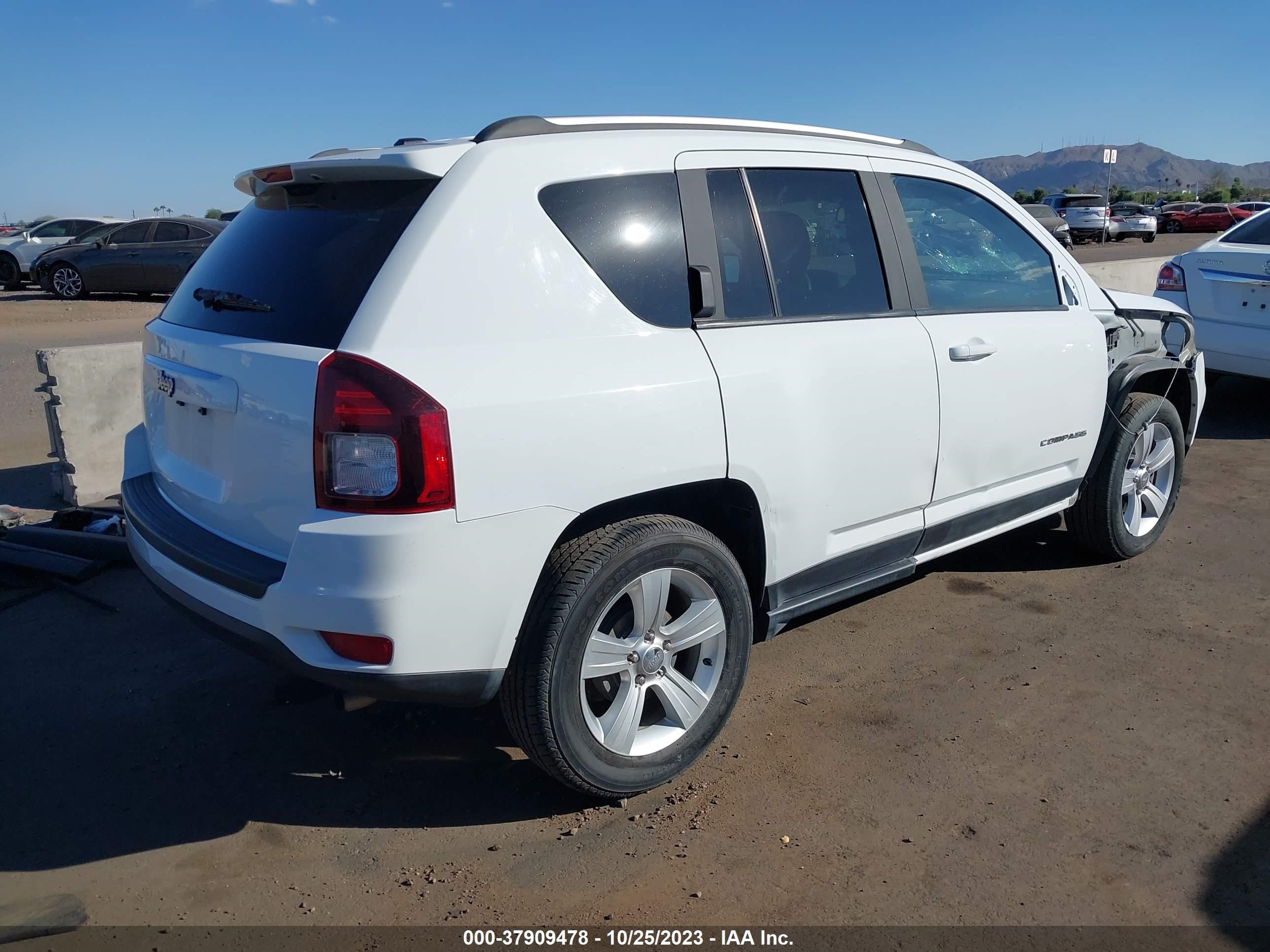 Photo 3 VIN: 1C4NJCBAXGD681491 - JEEP COMPASS 