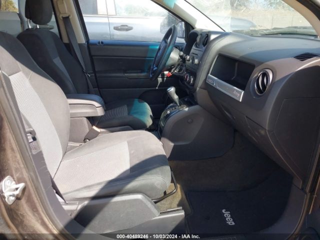 Photo 4 VIN: 1C4NJCBAXHD147067 - JEEP COMPASS 