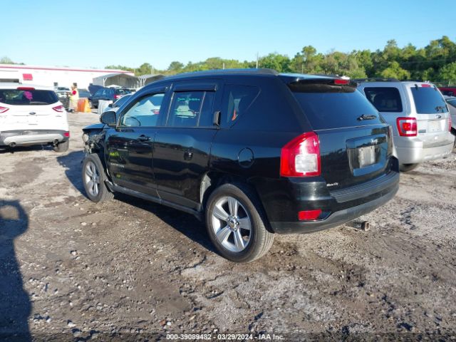 Photo 2 VIN: 1C4NJCBB0CD514897 - JEEP COMPASS 