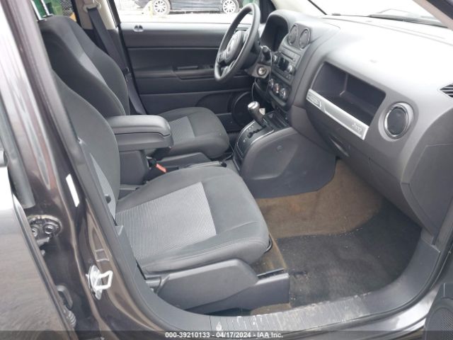 Photo 4 VIN: 1C4NJCBB0GD797548 - JEEP COMPASS 