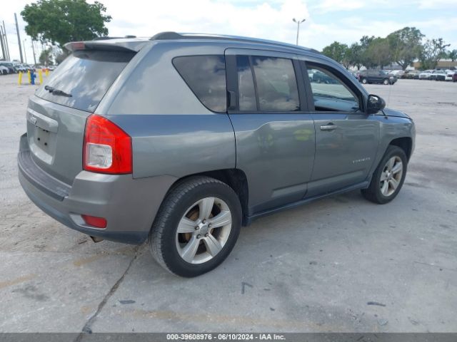 Photo 3 VIN: 1C4NJCBB2DD251054 - JEEP COMPASS 