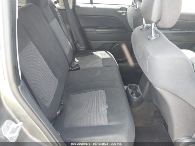 Photo 7 VIN: 1C4NJCBB2DD251054 - JEEP COMPASS 