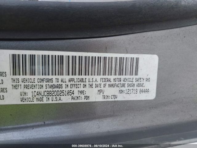 Photo 8 VIN: 1C4NJCBB2DD251054 - JEEP COMPASS 