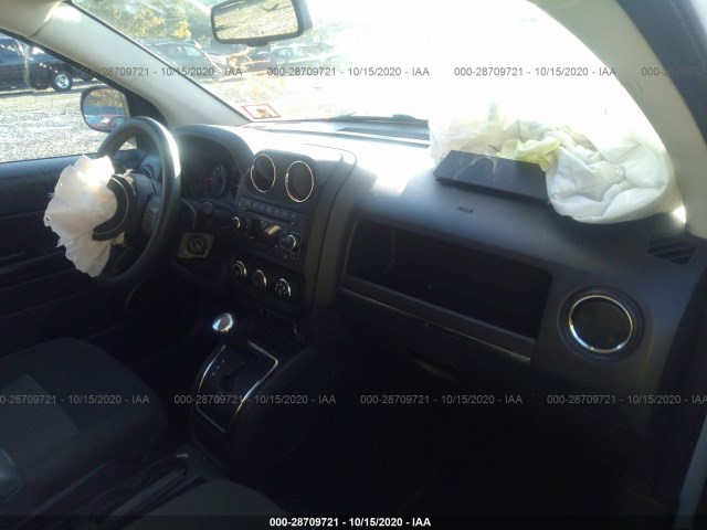 Photo 4 VIN: 1C4NJCBB3CD552270 - JEEP COMPASS 