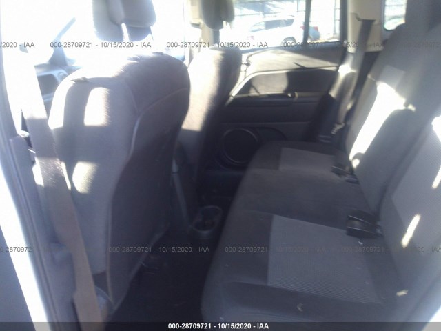 Photo 7 VIN: 1C4NJCBB3CD552270 - JEEP COMPASS 