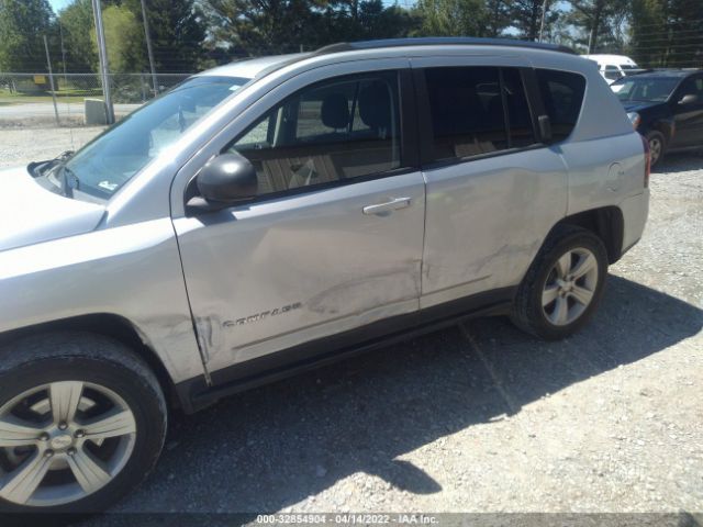 Photo 5 VIN: 1C4NJCBB4ED529700 - JEEP COMPASS 