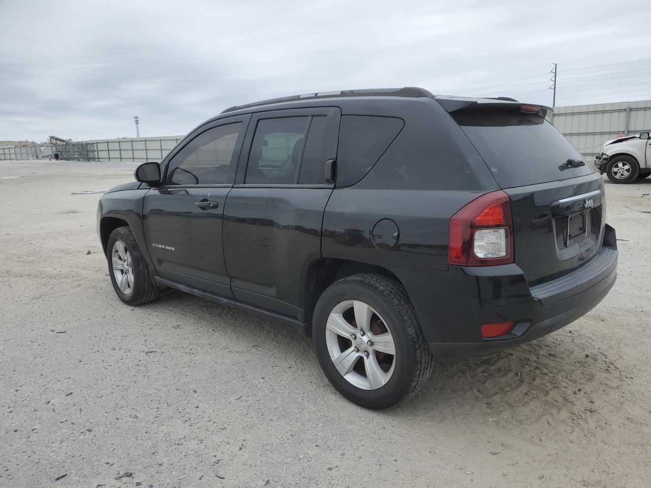 Photo 1 VIN: 1C4NJCBB4FD281076 - JEEP COMPASS 