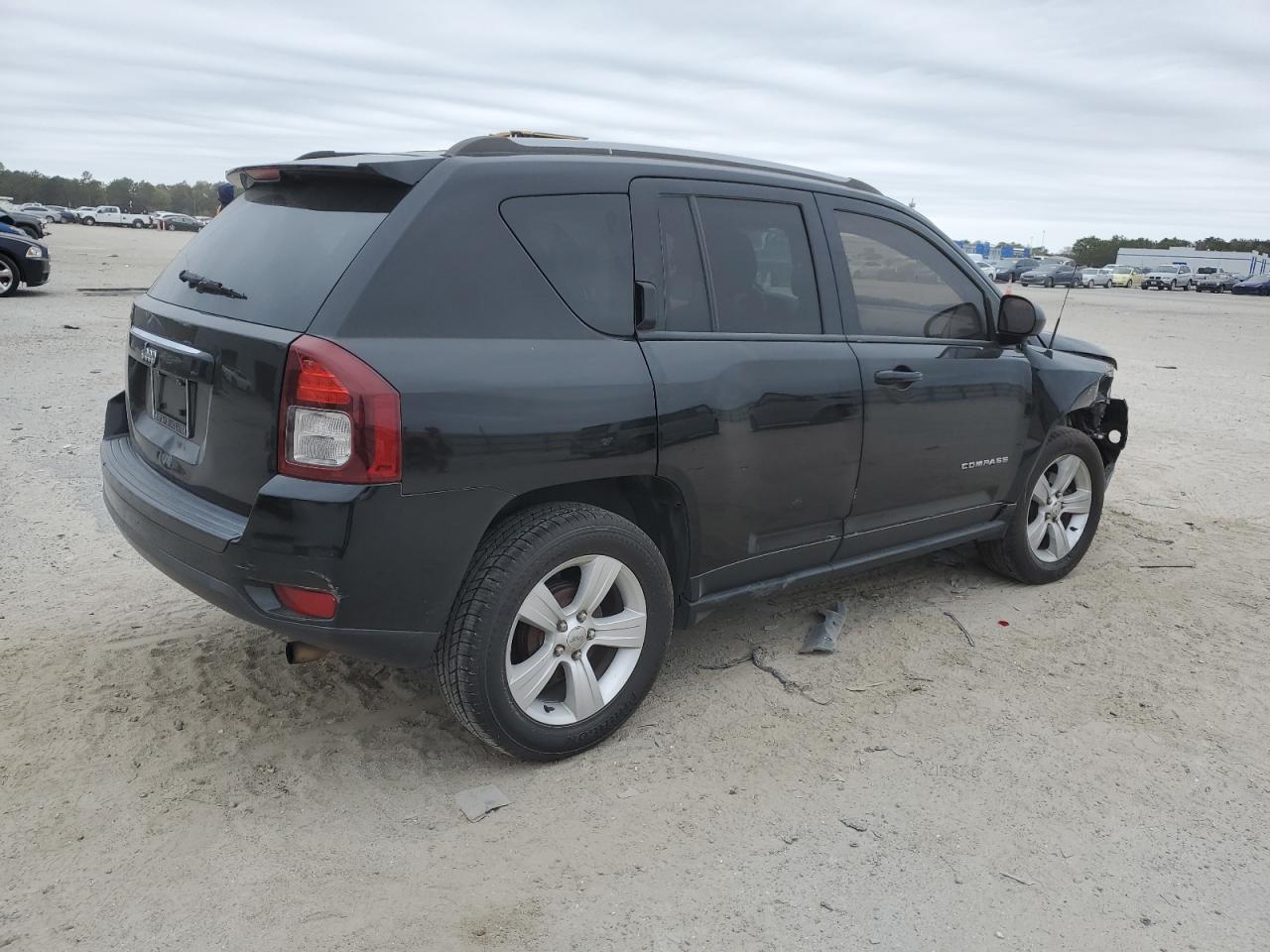 Photo 2 VIN: 1C4NJCBB4FD281076 - JEEP COMPASS 