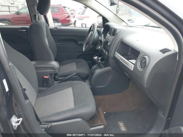 Photo 4 VIN: 1C4NJCBB5ED825910 - JEEP COMPASS 